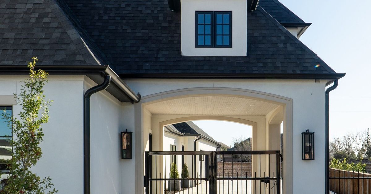 Residential Automated Gates installation titan fence